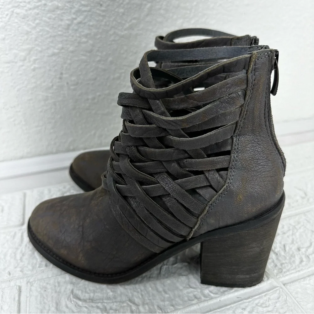 FREE PEOPLE Carrera  Gray Distressed  Leather Ankle  Cage Boots Size 39 US 8